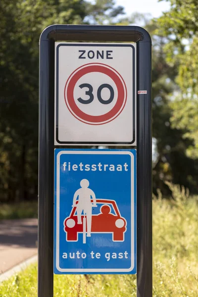 Nijverdal Netherlands Aug 2020 Sign Cyclist Car Red Meaning Bicycle — Stock Photo, Image