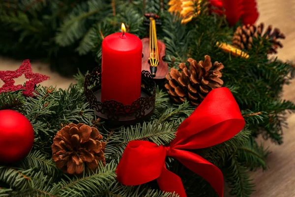 Enfoque Selectivo Árbol Navidad Con Una Hermosa Decoración — Foto de Stock
