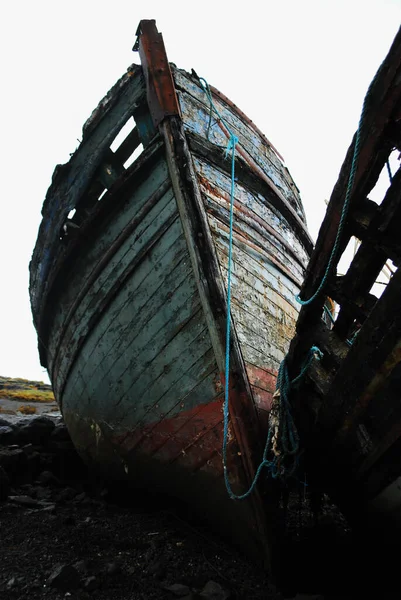 Colpo Basso Una Vecchia Barca Arrugginita Scafo — Foto Stock