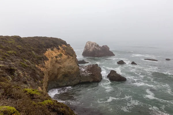 Scenic Shot Beautiful Stormy Ocean Rock Formations Big Sur California — Stock Photo, Image