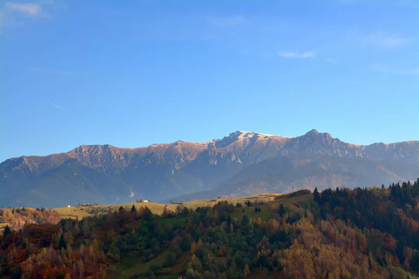 Hermoso Plano Paisaje Con Montañas Bucegi Otoño — Foto de Stock