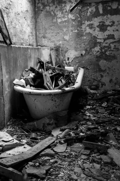 Vertical Grayscale Shot Broken Bathroom Abandoned Home — Stock Photo, Image