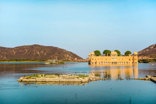 Palacio Jal Mahal India Con Lago Alrededor — Foto de Stock
