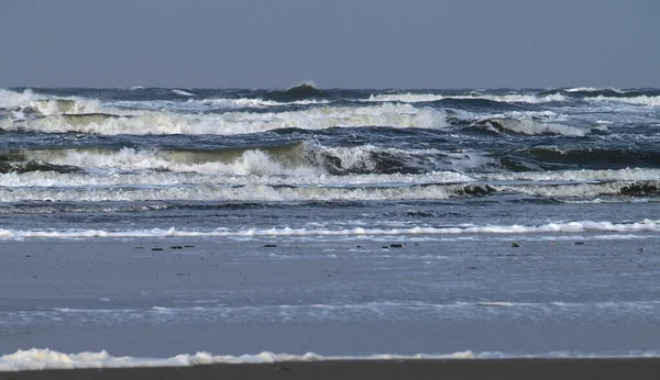 Zdjęcie Zbliżeniowe Silnych Fal Wiatrowych Plaży Peter Ording Niemcy — Zdjęcie stockowe