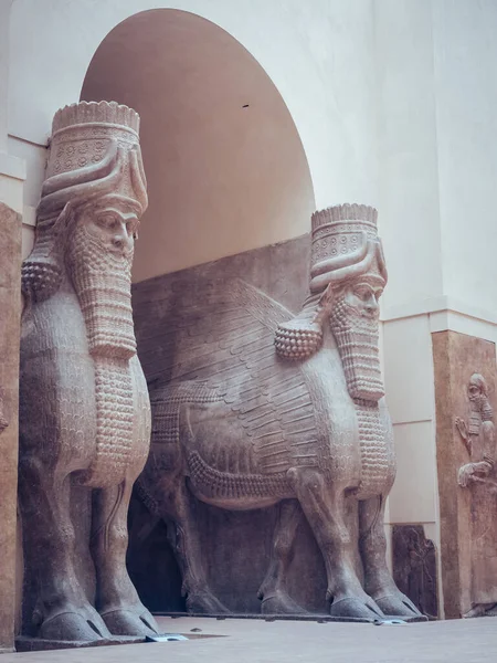 Plano Vertical Antiguas Esculturas Egipcias Museo Del Louvre — Foto de Stock