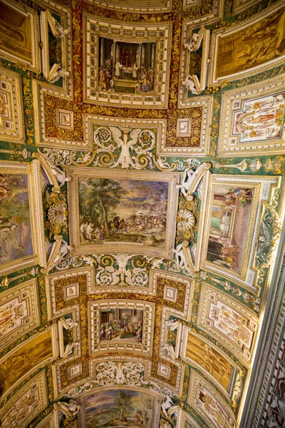 Uno Scatto Affreschi Sul Soffitto Del Museo Vaticano — Foto Stock