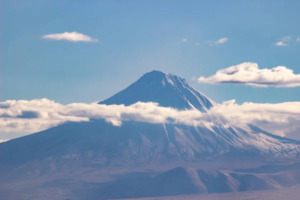 Piękne Ujęcie Biblijnej Góry Ararat Chmurach — Zdjęcie stockowe