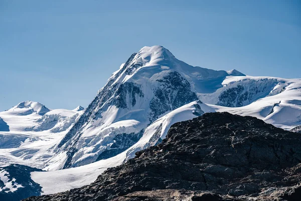 스위스 체르마트 산봉우리 월리스의 알프스 풍경을 간직하고 얼음으로 봉우리 — 스톡 사진