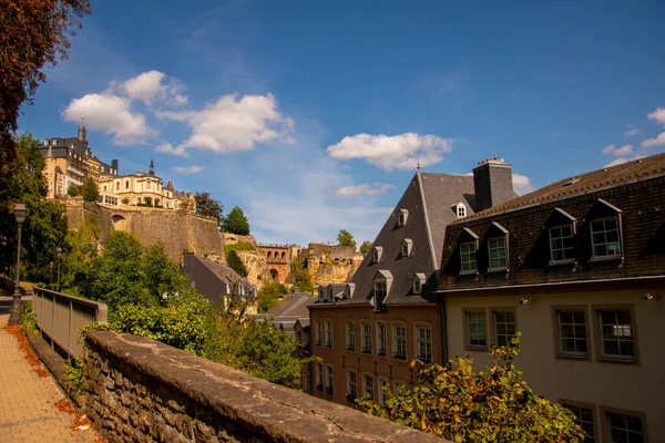Eine Schöne Aufnahme Der Stadt Luxemburg Einem Sonnigen Tag — Stockfoto