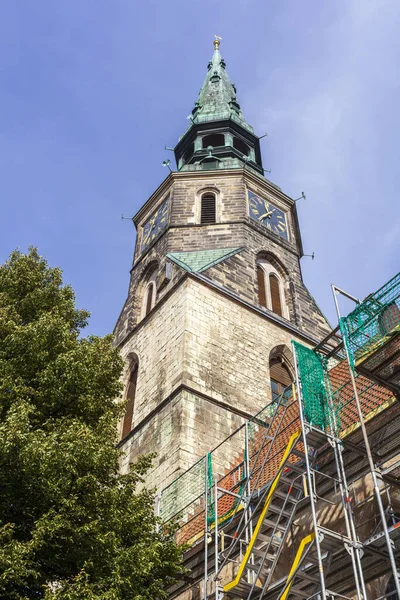 Niski Kąt Strzału Kreuzkirche Pod Słońcem Hanowerze Niemcy — Zdjęcie stockowe