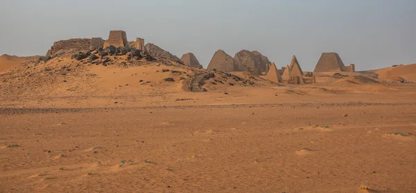 Sudan Meroe Deki Kush Mparatorluğu Nun Kara Firavunlarının Piramidi — Stok fotoğraf