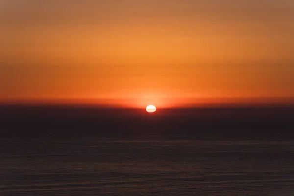 Прекрасний Хмарний Пейзаж Над Морем Заході Сонця — стокове фото