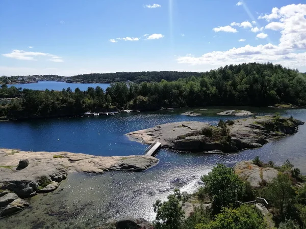 노르웨이 마을에서 가져온 섬들이 각도로 — 스톡 사진