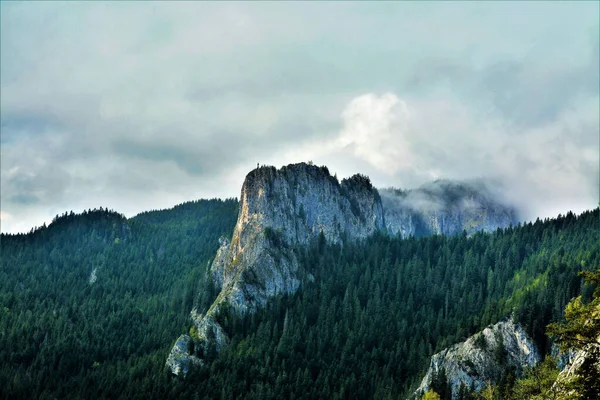 Una Hermosa Foto Las Montañas Hamás Rumania —  Fotos de Stock