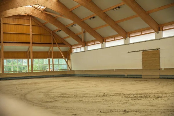 Uma Arena Equitação Interior Vazia — Fotografia de Stock