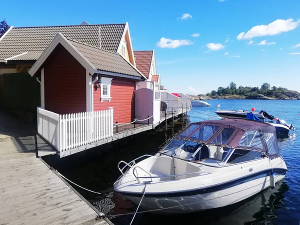 Close Casas Barcos Água Gjeving Noruega — Fotografia de Stock