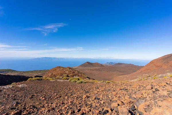 Vulkanlandschaft Teide Mit Blick Auf Den Atlantik Und Die Nachbarinseln — Stockfoto