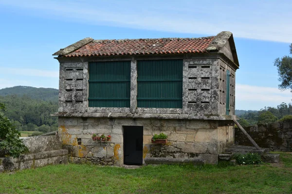 Une Vieille Maison Pierre Dans Une Belle Nature Sous Soleil — Photo