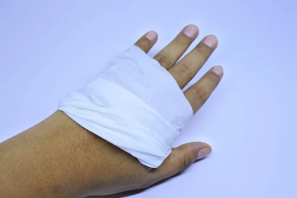 Tiro Close Guardanapo Envolto Torno Uma Mão — Fotografia de Stock