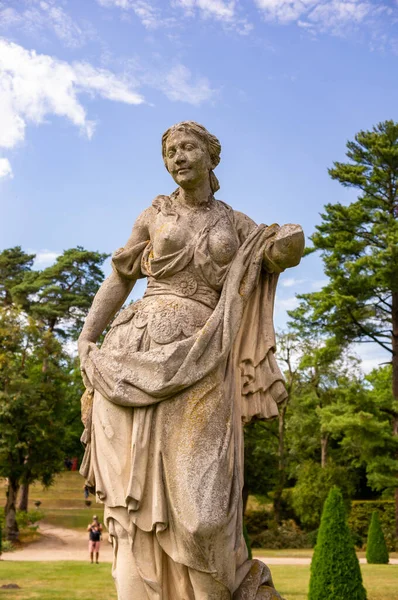 Rogalin Polónia Ago 2020 Escultura Mulher Jardim Palácio — Fotografia de Stock