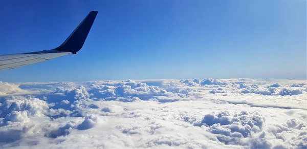 Uno Splendido Scenario Ala Aeroplano Che Sorvola Nuvole Bianche Soffici — Foto Stock