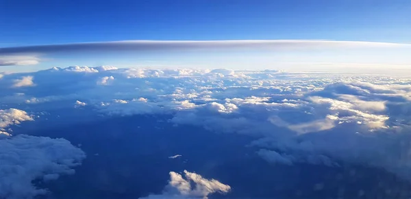 Uno Splendido Scenario Della Terra Nuvole Bianche Viste Aereo — Foto Stock