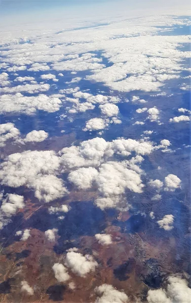 Krásná Krajina Země Bílé Mraky Vidět Letadla — Stock fotografie