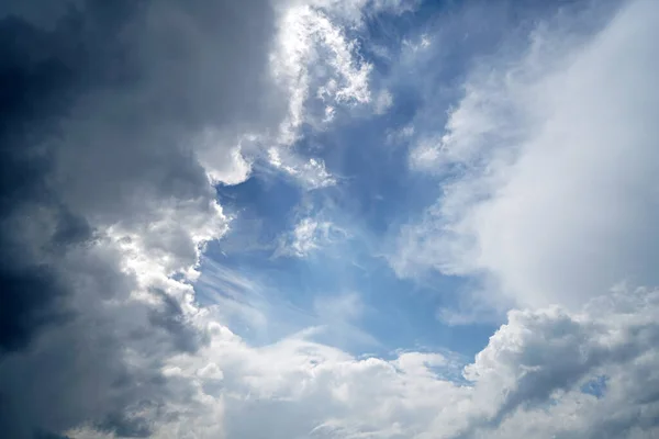 Beau Coup Nuages Tourbillonnant Dans Ciel — Photo