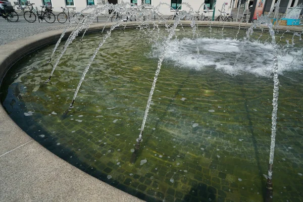 Une Fontaine Ronde Centre Une Ville — Photo