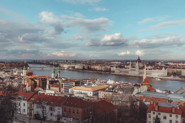 Flygbild Staden Budapest Med Parlamentsbyggnaden Vid Donaus Strand — Stockfoto