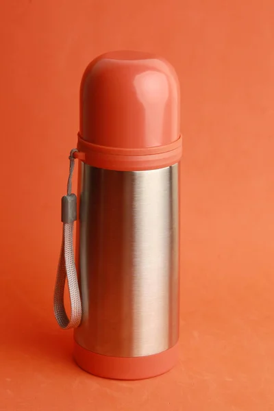 Gros Plan Vertical Thermos Orange — Photo