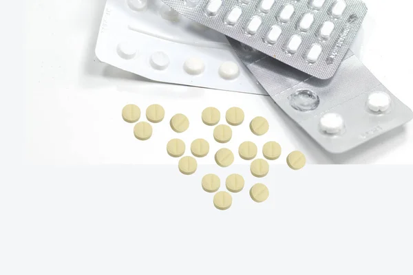 Comprimidos Comprimidos Para Baixar Pressão Arterial Isolada Fundo Branco — Fotografia de Stock