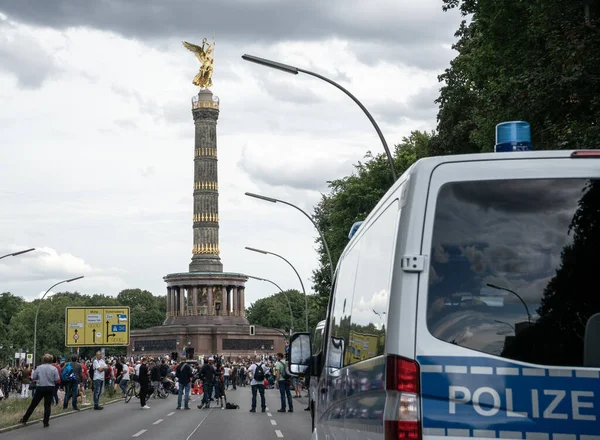 Berlín Německo Srpna2020 Berlín Německo Srpna2020 Demo Berlíně Policií Victory — Stock fotografie