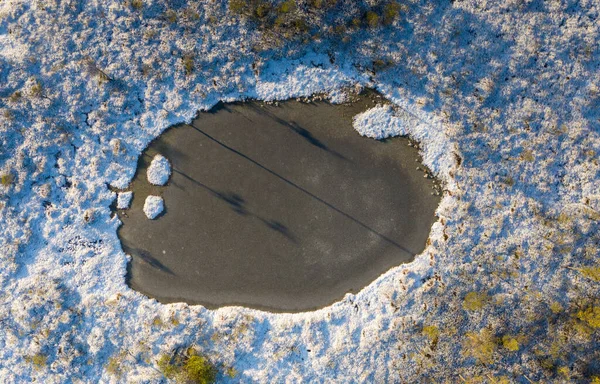 Flygutsikt Över Vinterns Snö Och Isbeklädda Torvmosslandskap Naturreservatet Estlands Torvmosse — Stockfoto