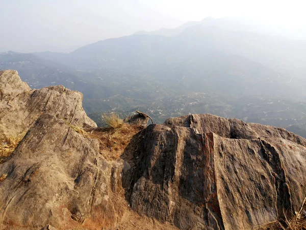 インドのラダックでの裸の山の風景の空中ショット — ストック写真