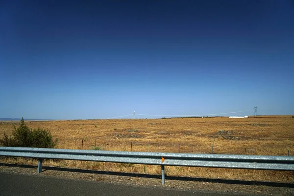 Дорога Сільськогосподарському Пейзажі Ясним Блакитним Небом — стокове фото