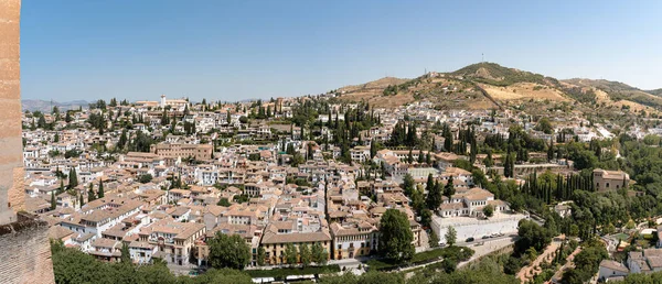 Een Panoramisch Beeld Van Gebouwen Granada Spanje — Stockfoto