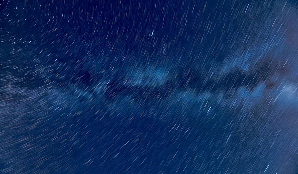 Una Hermosa Toma Vía Láctea Con Senderos Cielo Oscuro —  Fotos de Stock