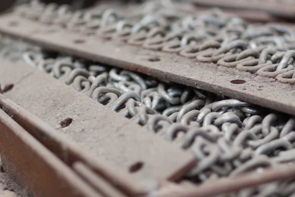 Selective Focus Shot Dusty Set Chains Broken Rusty Metal Container — Stock Photo, Image