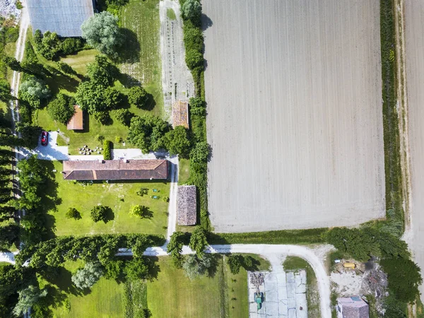 Una Toma Aérea Una Parcela Residencial Con Piscina —  Fotos de Stock