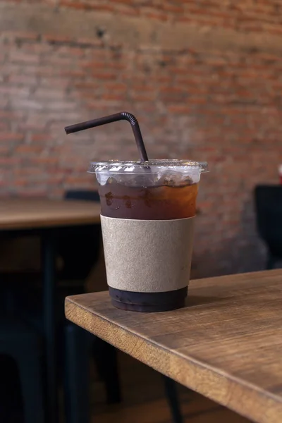 Vertical Shot Plastic Cup Iced Black Coffee Cafe — Stock Photo, Image