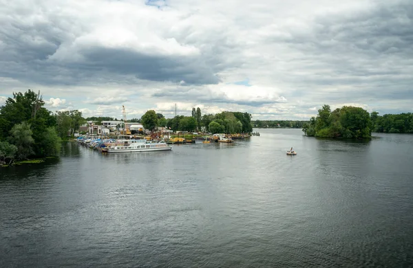 Berlin Germany Aug 2020 Berlin Germany Aug 2020 Ships Harbor — Stock Photo, Image