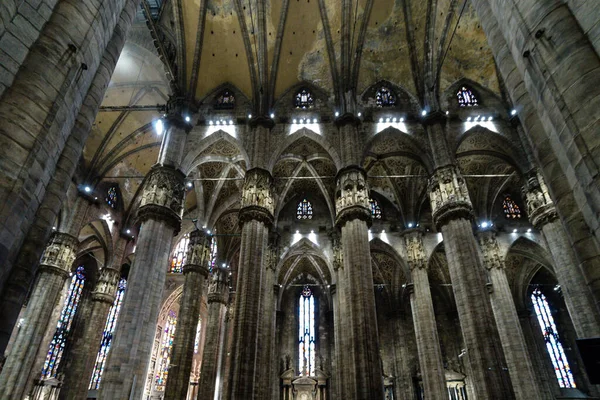 Στήλες Του Όμορφου Duomo Milano Στο Μιλάνο Ιταλία — Φωτογραφία Αρχείου