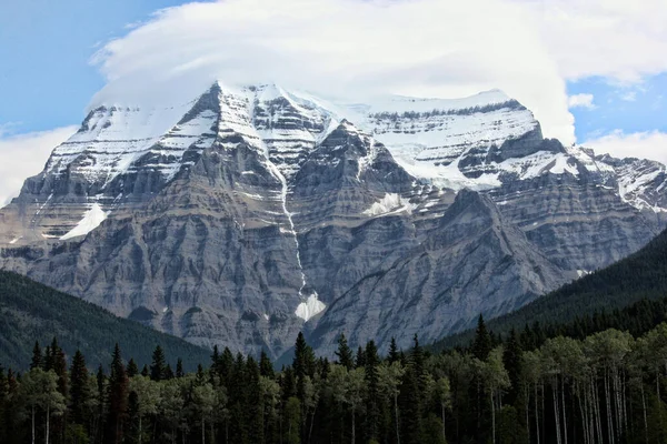 Μια Όμορφη Φωτογραφία Του Όρους Ρόμπσον Στον Καναδά — Φωτογραφία Αρχείου