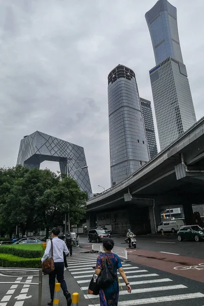 Bei China Aug 2020 Business People Crossing Road Covid19 Pandemic — Stock Photo, Image