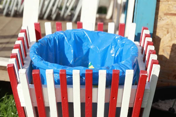 Uma Lata Lixo Coberta Plástico Alemanha — Fotografia de Stock