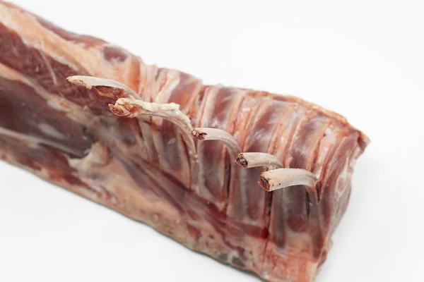 Costole Agnello Grezzo Isolate Sullo Sfondo Bianco — Foto Stock