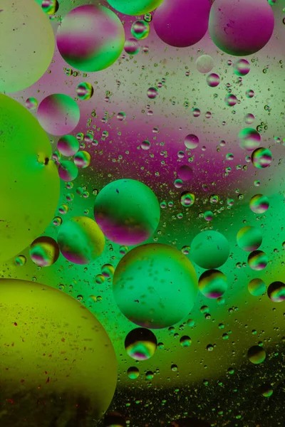 Макросъемка Красочных Пузырьков Темном Фоне Идеально Подходит Обоев Фона — стоковое фото