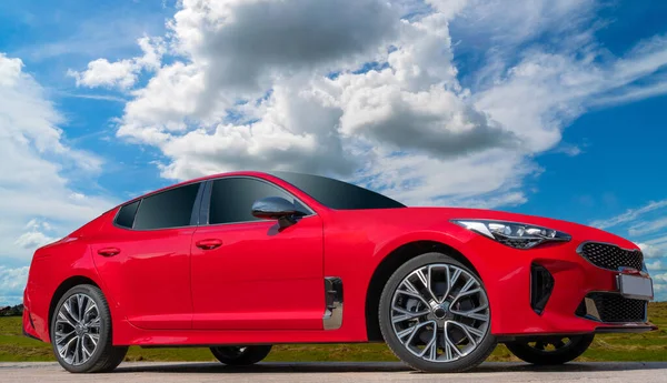 Tiro Ângulo Baixo Carro Vermelho Moderno — Fotografia de Stock