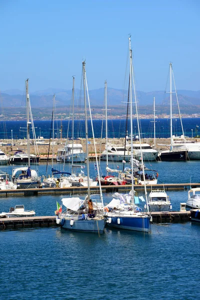 Yachts Amarrés Dans Port Plaisance Méditerranéen Carloforte Isola San Pietro — Photo